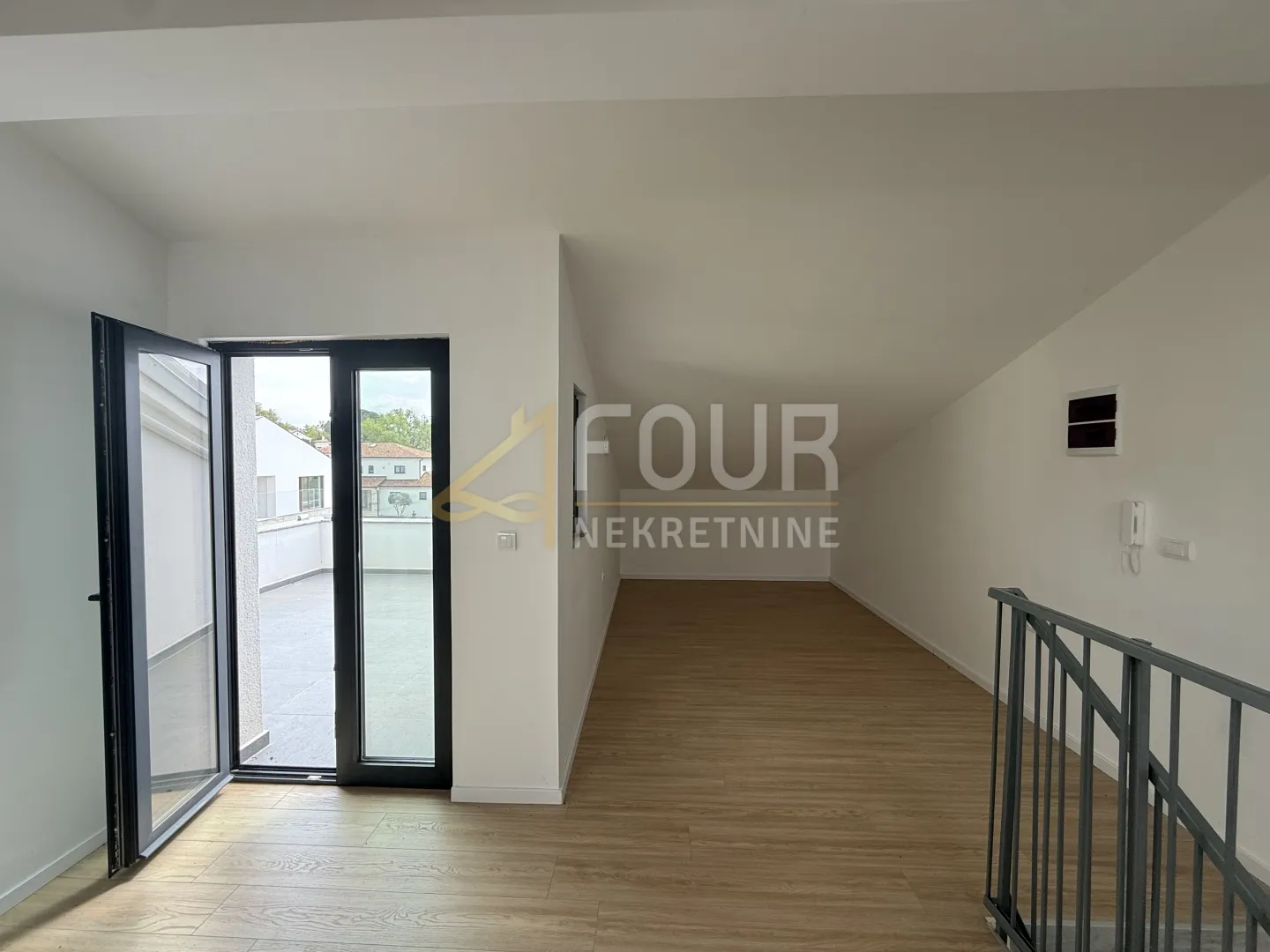 istra, poreč, 4s+db stan s terasom 168,14m2 - slika 13