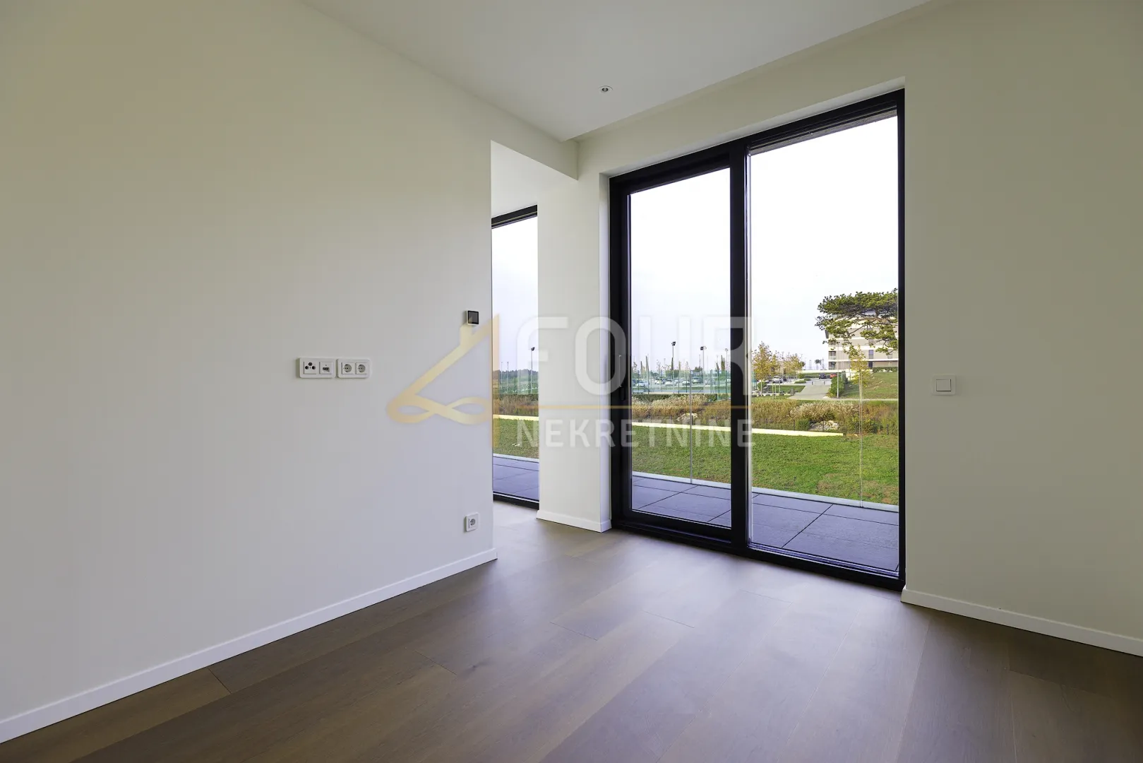 istra, umag - okolica, stan - luksuzni resort, 1. red do mora - slika 11