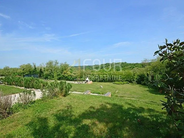 istra, motovun, kamena vila s bazenom - slika 5