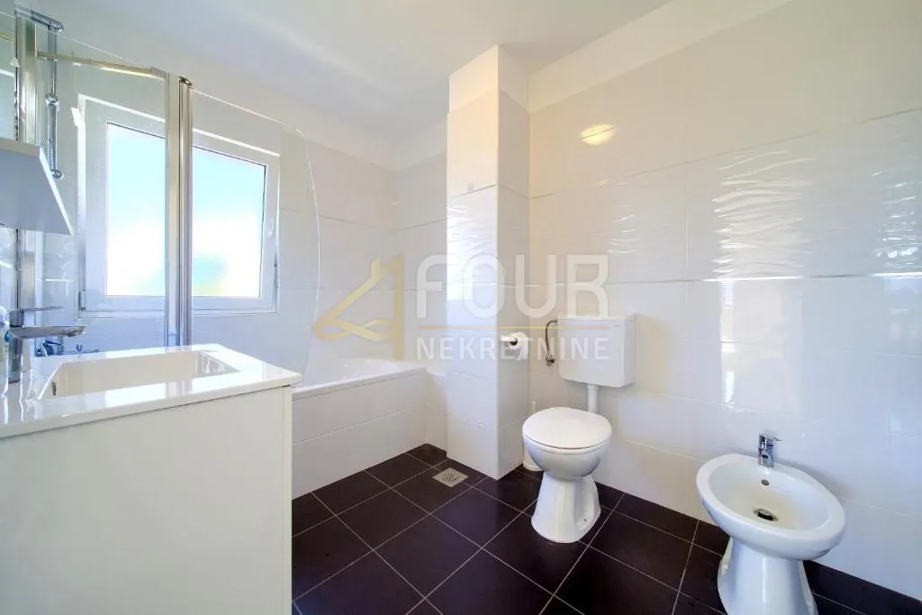 otok krk, linardići, samostojeća kuća, 170m2 - slika 9