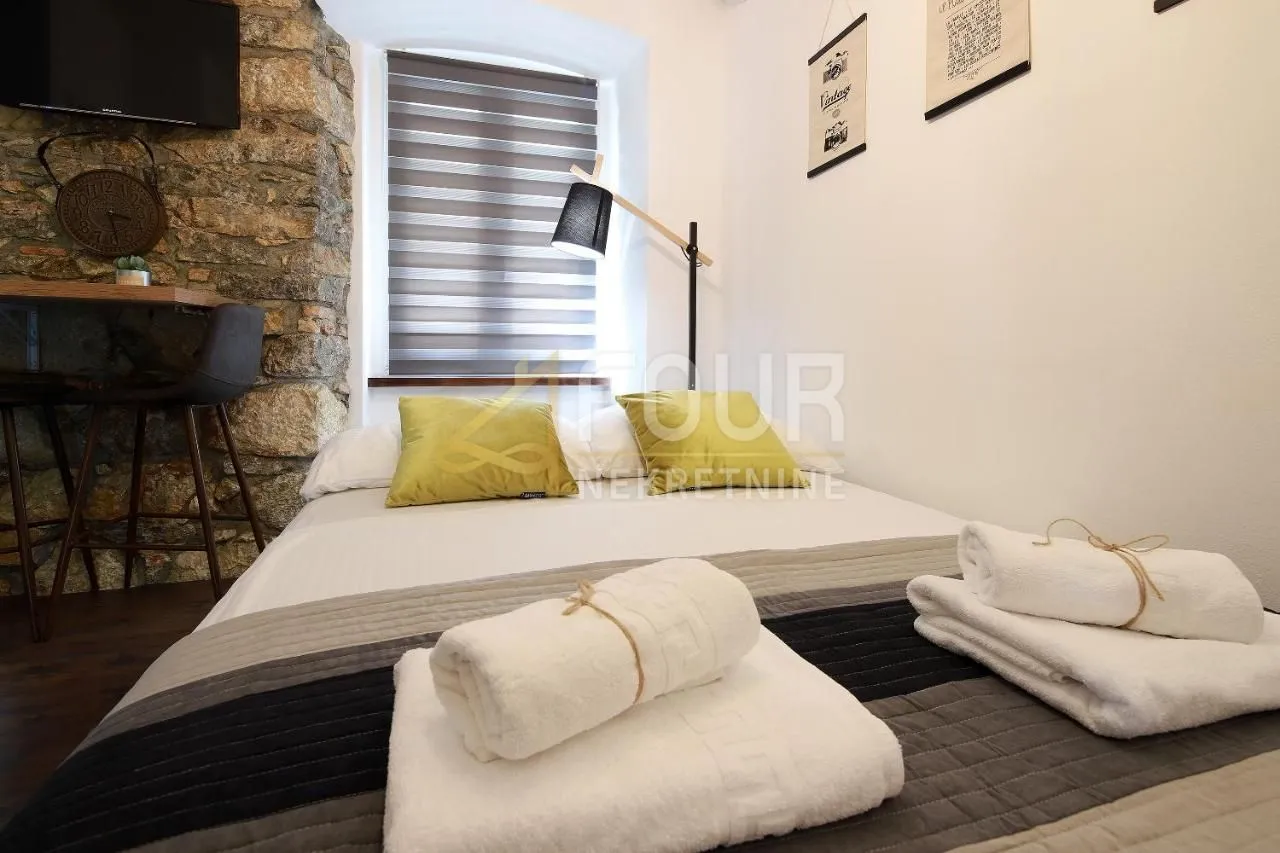 rijeka - strogi centar, 94.61m2 u naravi 3 luksuzna apartmana - slika 10