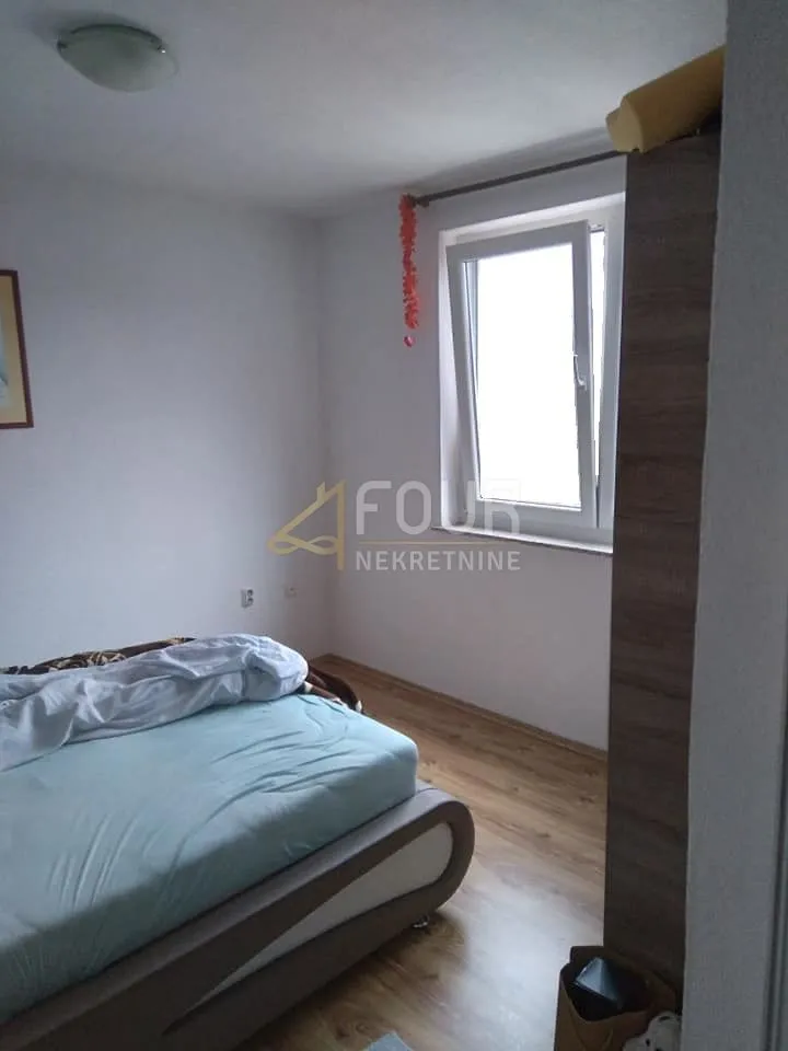 čavle, 100m2, etaža, 3s+db, balkon + dodatni objekt - slika 5
