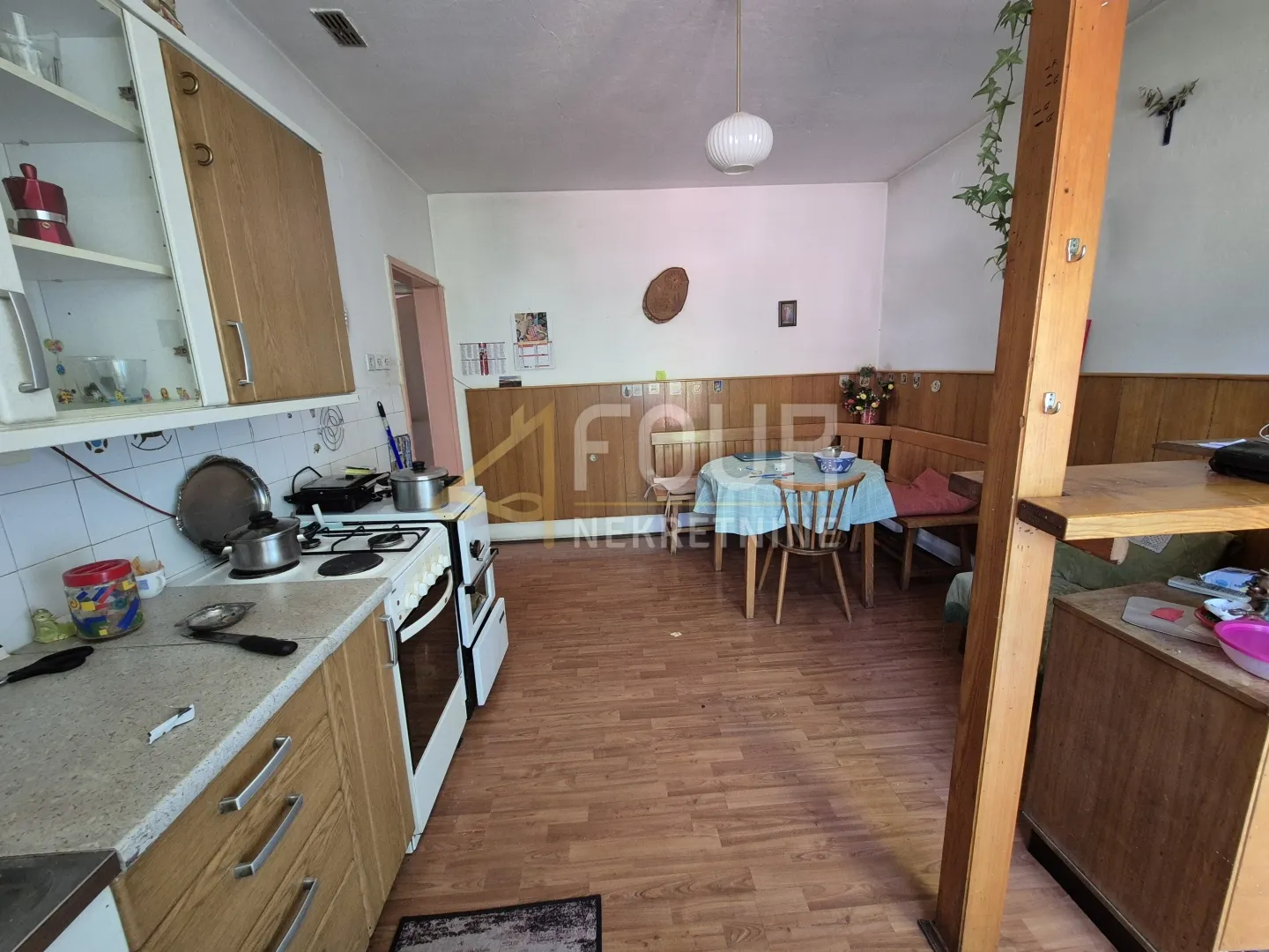 gorski kotar, ravna gora, kuća s 2 stana, gosp. objektom i dvorištem - slika 12