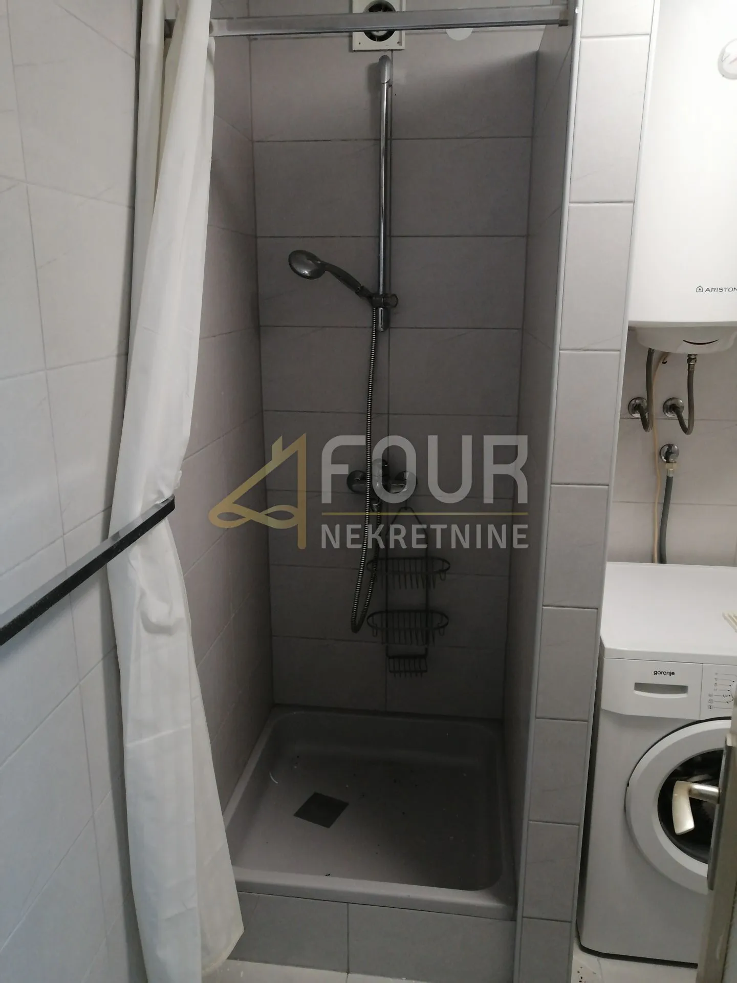 gorski kotar, brod na kupi, kuća 400m2 s velikom okućnicom - slika 21