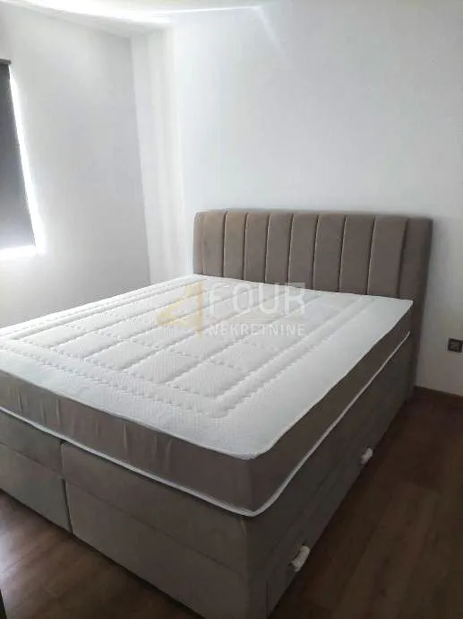 viškovo, samostojeća kuća s 3 stana - slika 9