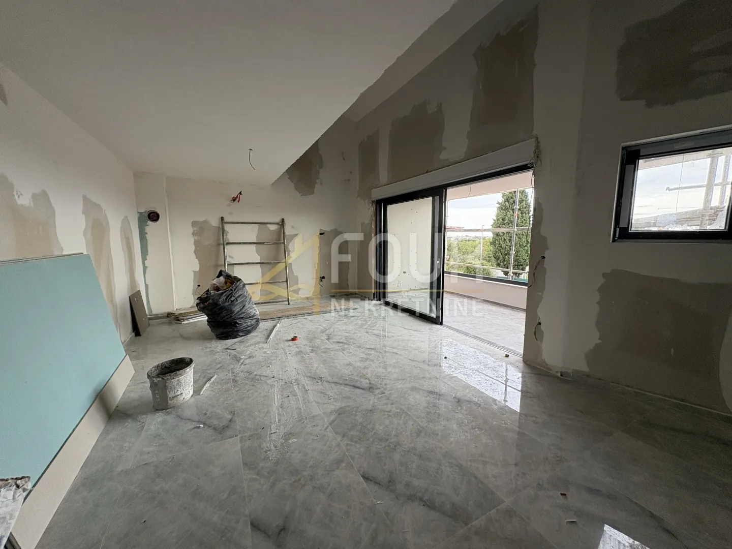 istra, fažana, novogradnja, 138.81m2, stan s galerijom, lođa - slika 2