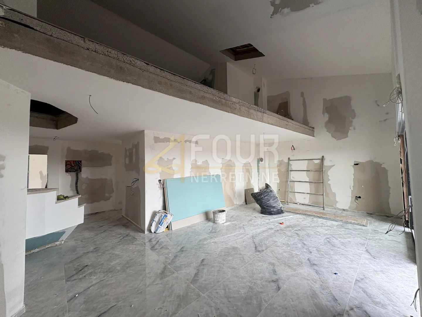 istra, fažana, novogradnja, 138.81m2, stan s galerijom, lođa - slika 11