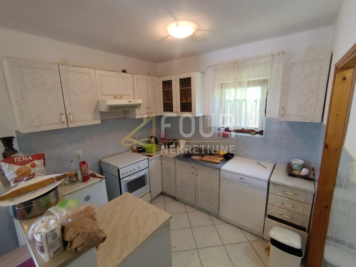 istra, labin, kuća sa 6 stanova - slika 23