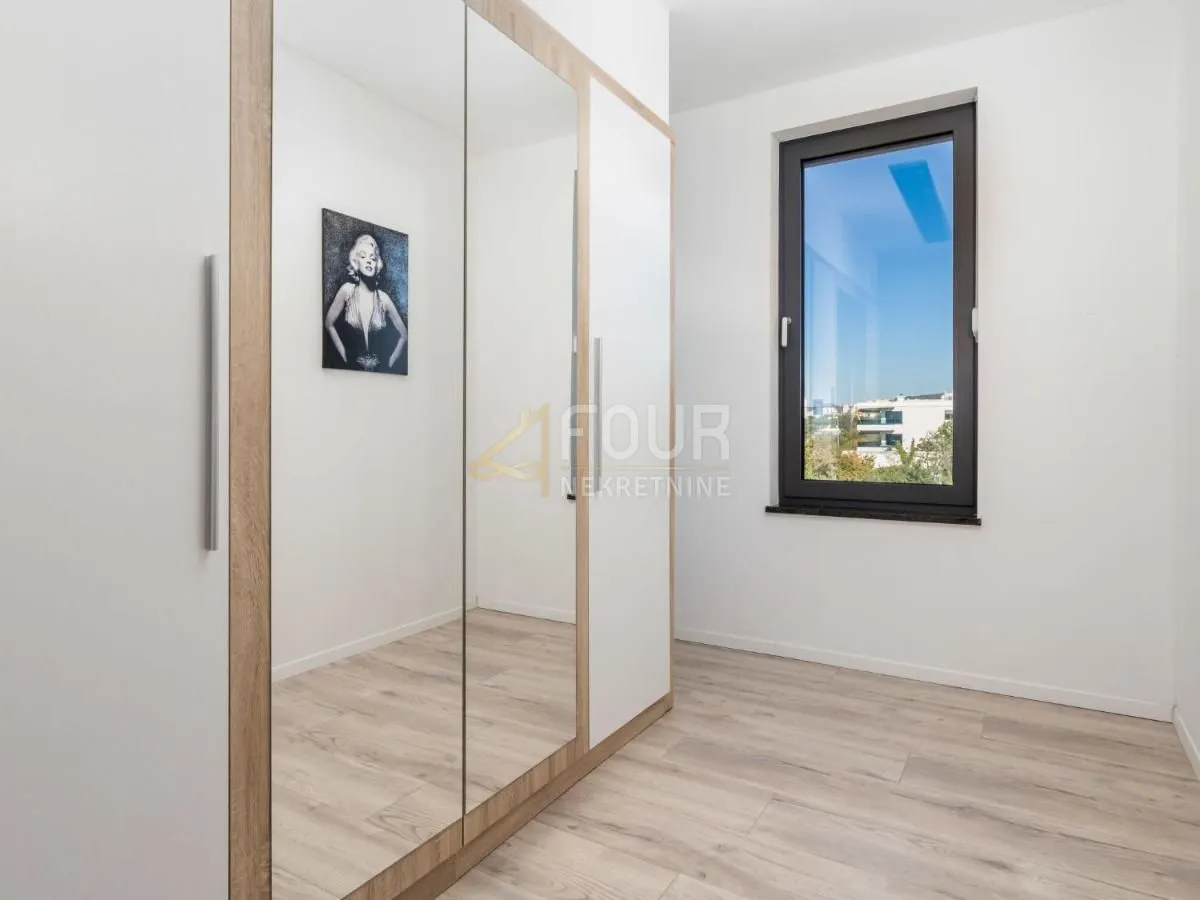 kostrena, moderna vila s bazenom - slika 20