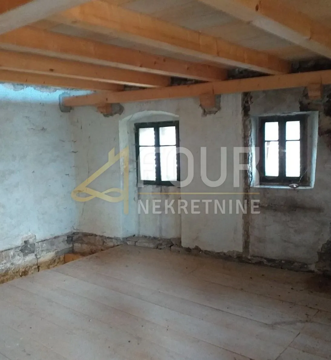istra, motovun, kamena starina - slika 3