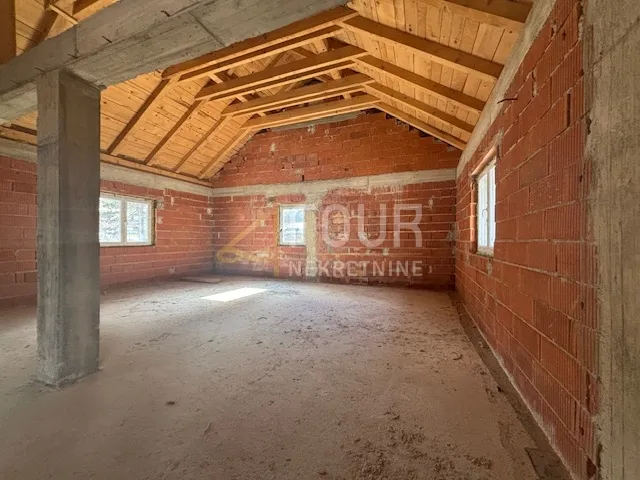 Gorski kotar, Delnice, kuća u roh-bau, 252m2