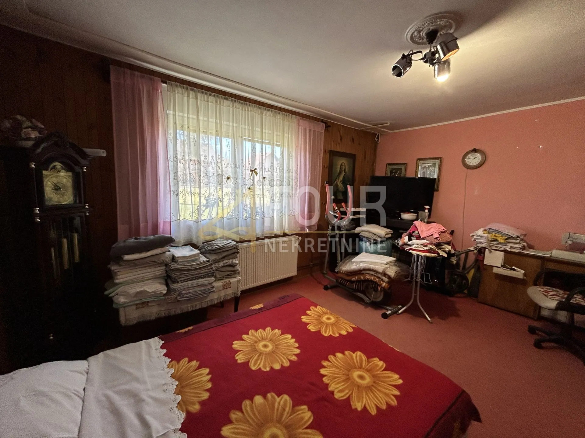 gorski kotar, kupjak, dvije kuće na prostranoj okućnici - slika 6