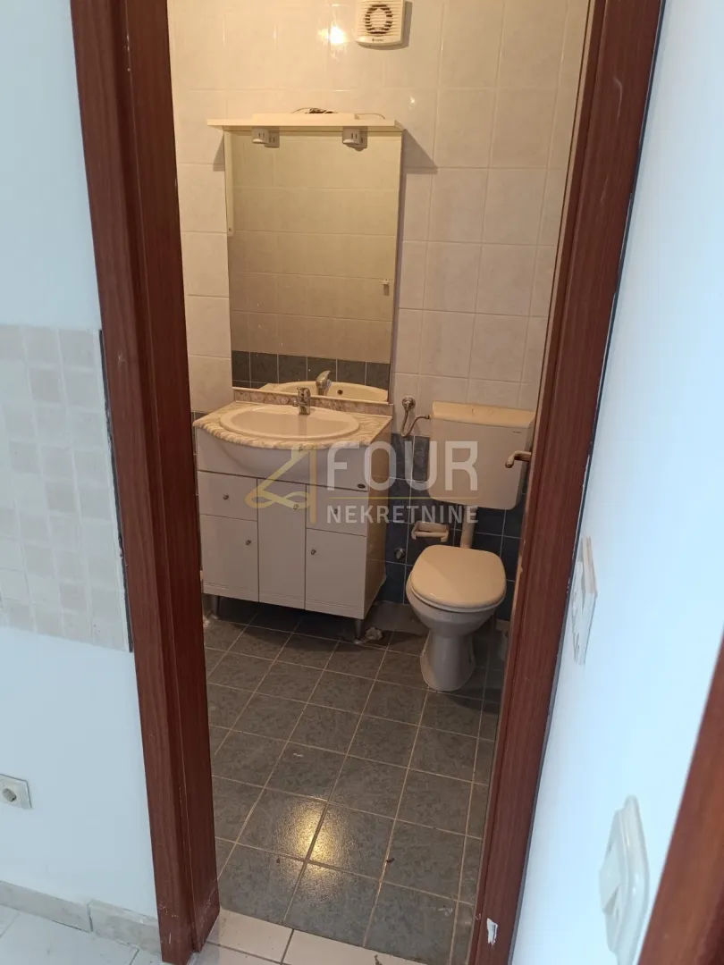 otok krk, njivice, 78.70m2, u naravi 2 stana, terasa, pogled na more - slika 6