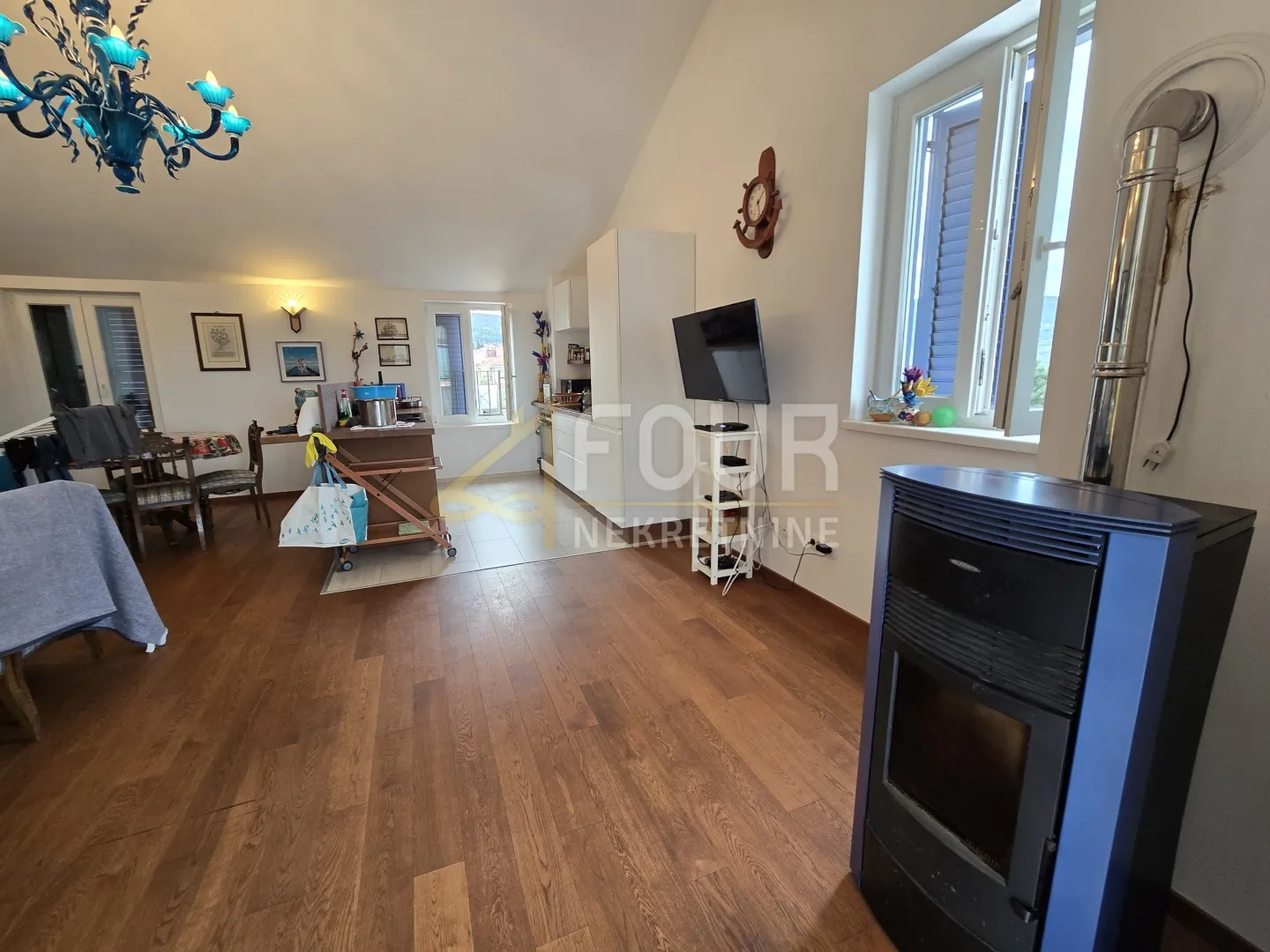 cres, 120.98m2, 2s+db, lođa, pogled na more - slika 2