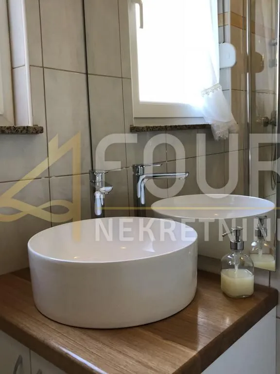 opatija - okolica, moderna vila s 8 stanova i bazenom - slika 35