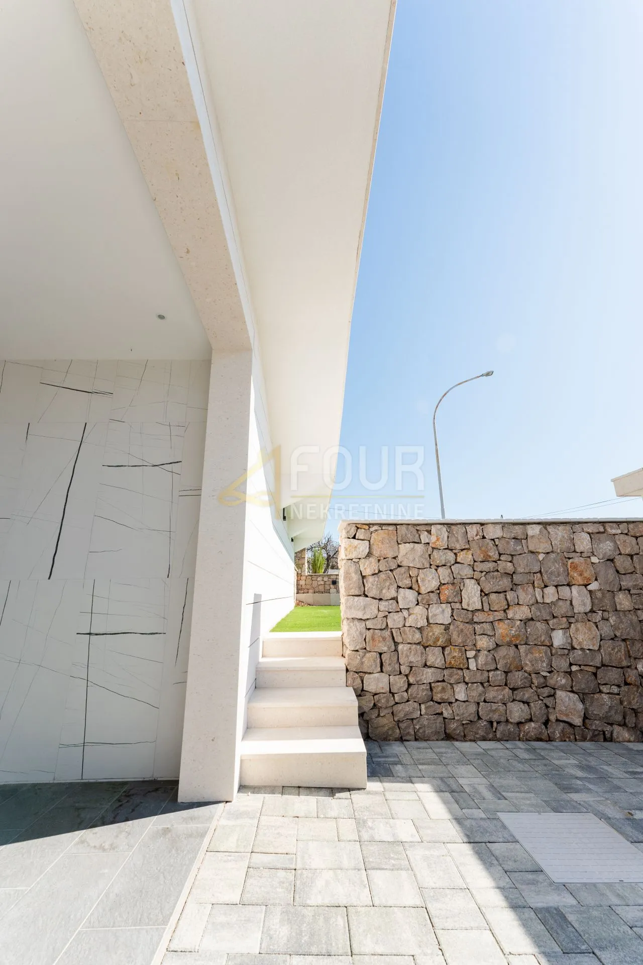 novi vinodolski, 391.72m2, vila s bazenom, saunom i pogledom na more, blizina plaže! - slika 79