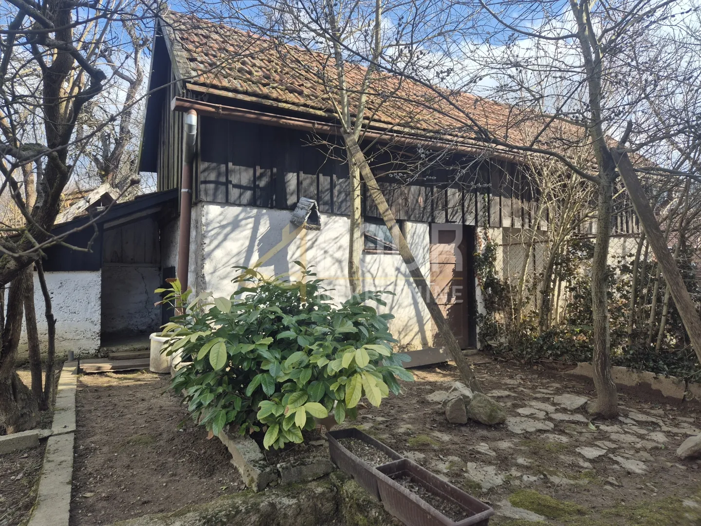 gorski kotar, ravna gora, kuća 150m2 + dvije gospodarske zgrade - slika 9