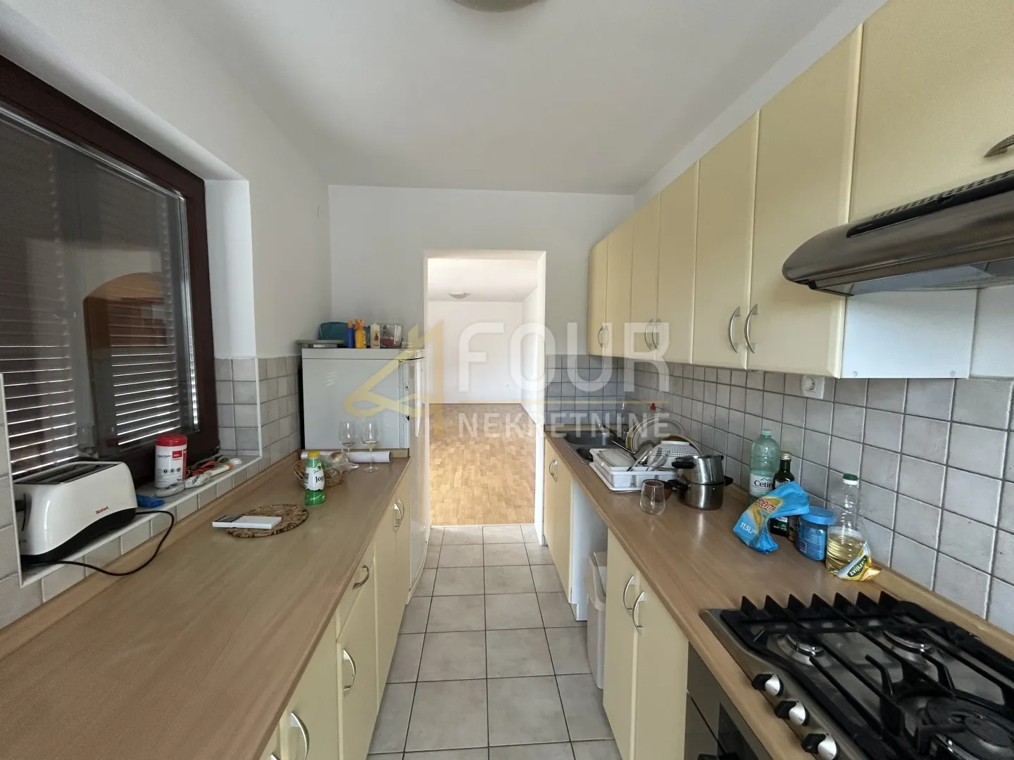 otok krk, baška - okolica, 108.28m2, 3s+db, bazen na korištenje - slika 12