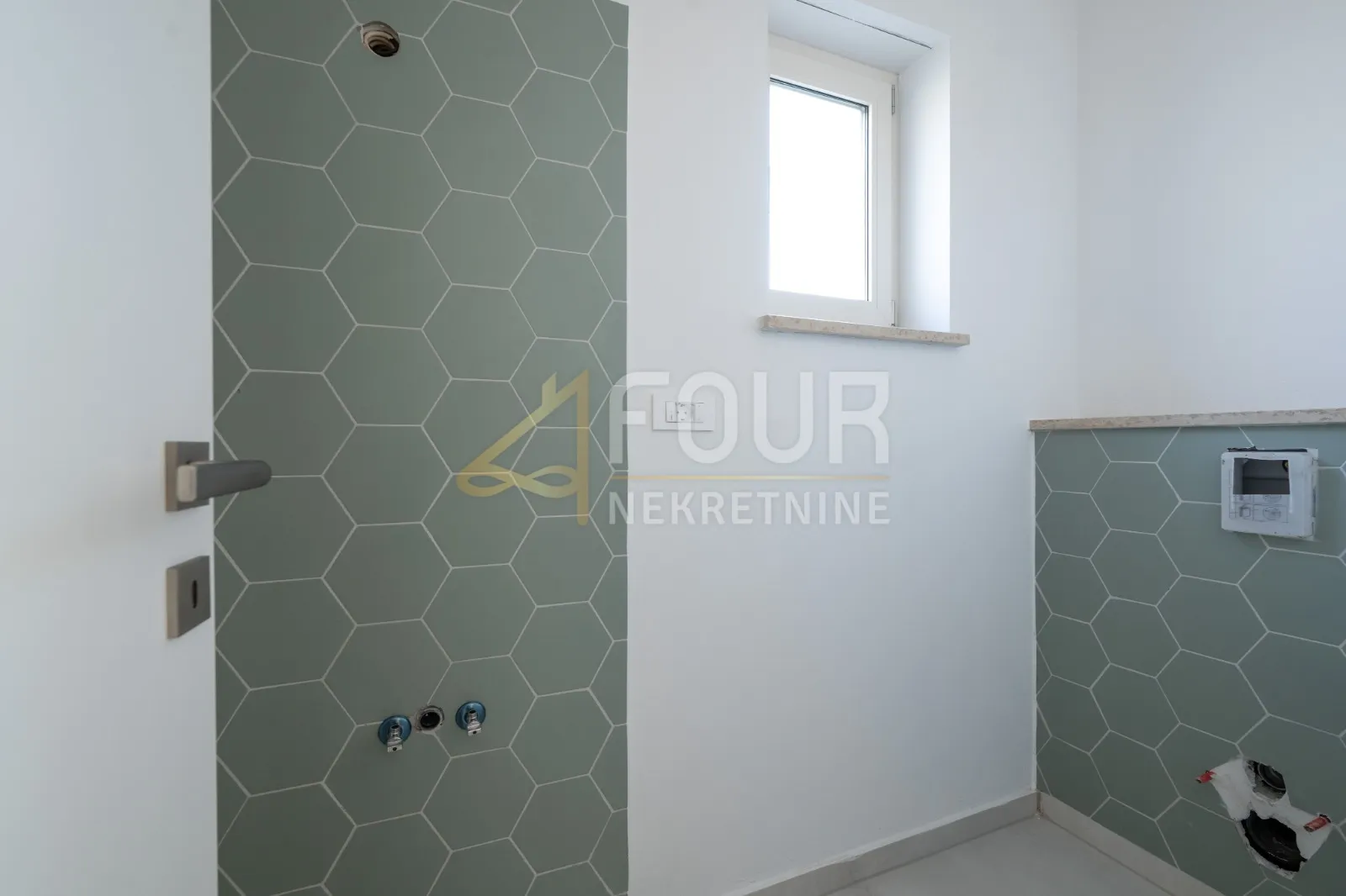 istra, ližnjan, samostojeća kuća s bazenom - slika 10