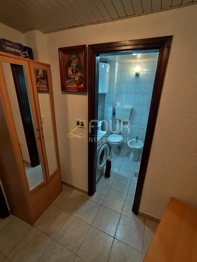 istra, medulin, 2 apartmana, okućnica, pogled na more - slika 11