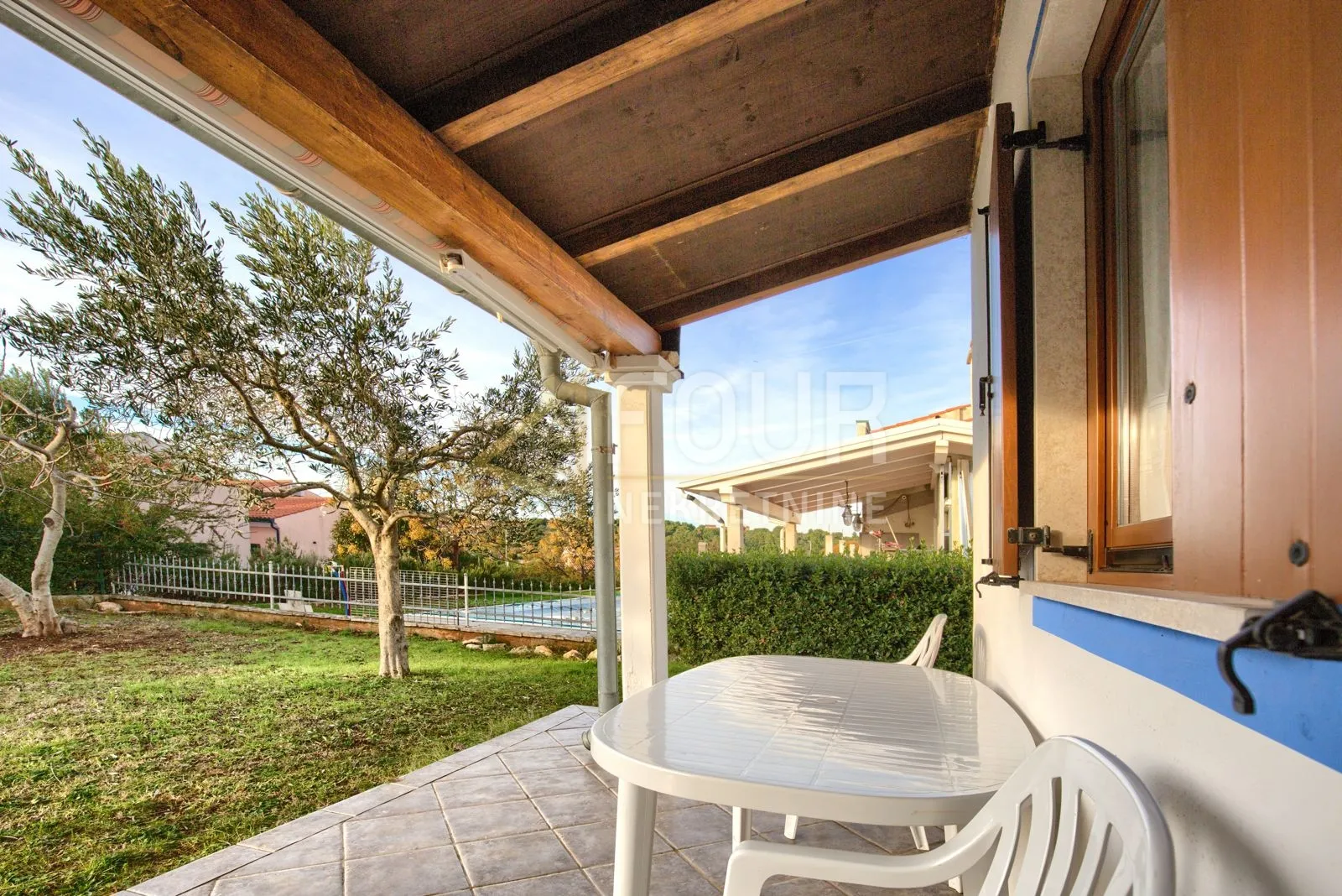 istra, medulin - pomer, 2s+db s galerijom, 68.67m2, terasa - slika 2