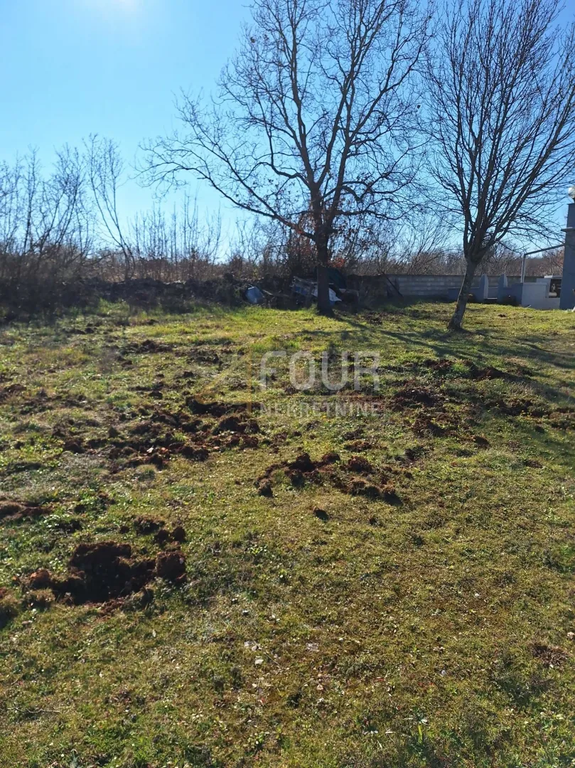 Istra, Marčana - okolica, građevinsko zemljište, 650m2