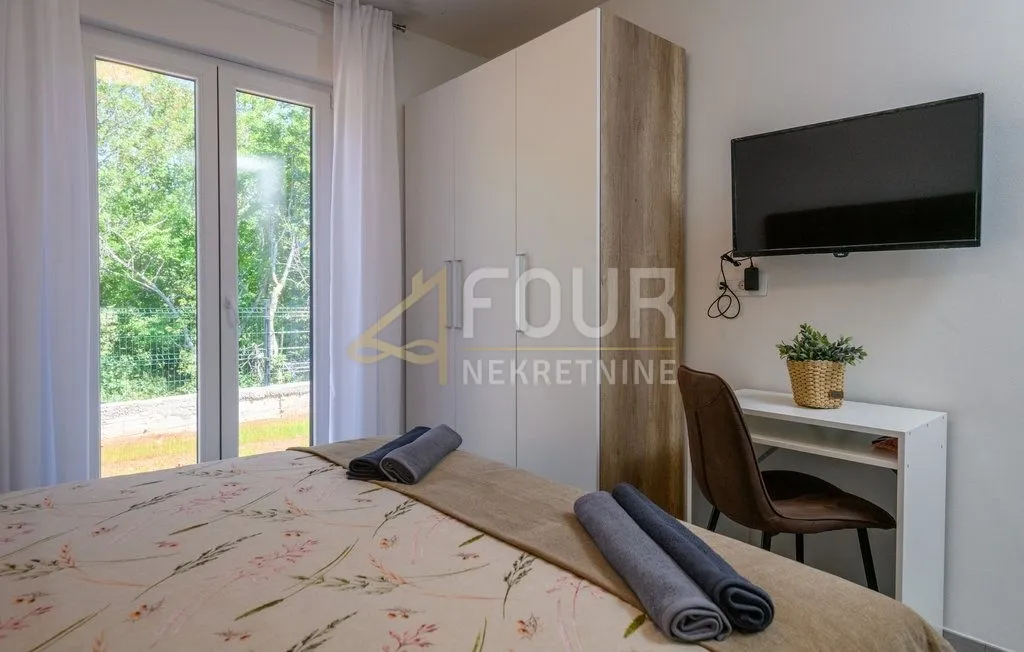 istra, labin - okolica, novogradnja, prizemnica s bazenom - slika 11