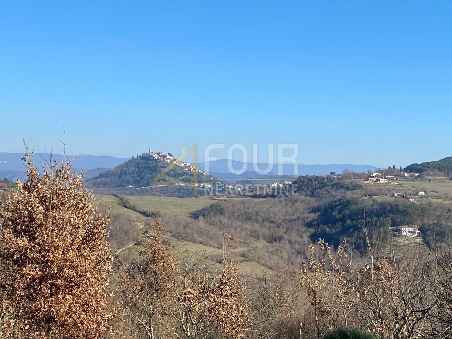 istra, karojba, građevinsko zemljište 1.413m2 - slika 3