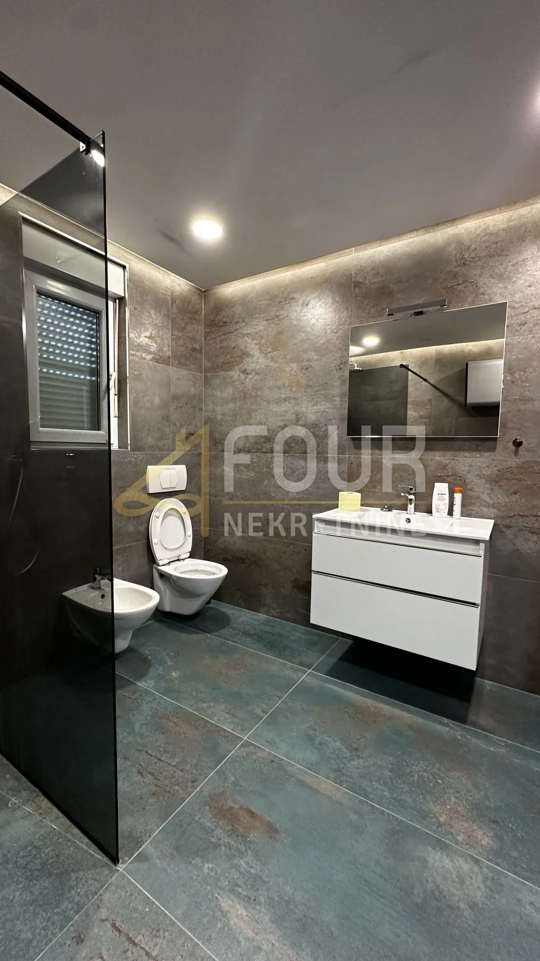 rijeka, srdoči, 3s+db, 132.26m2, terasa, okućnica - slika 12