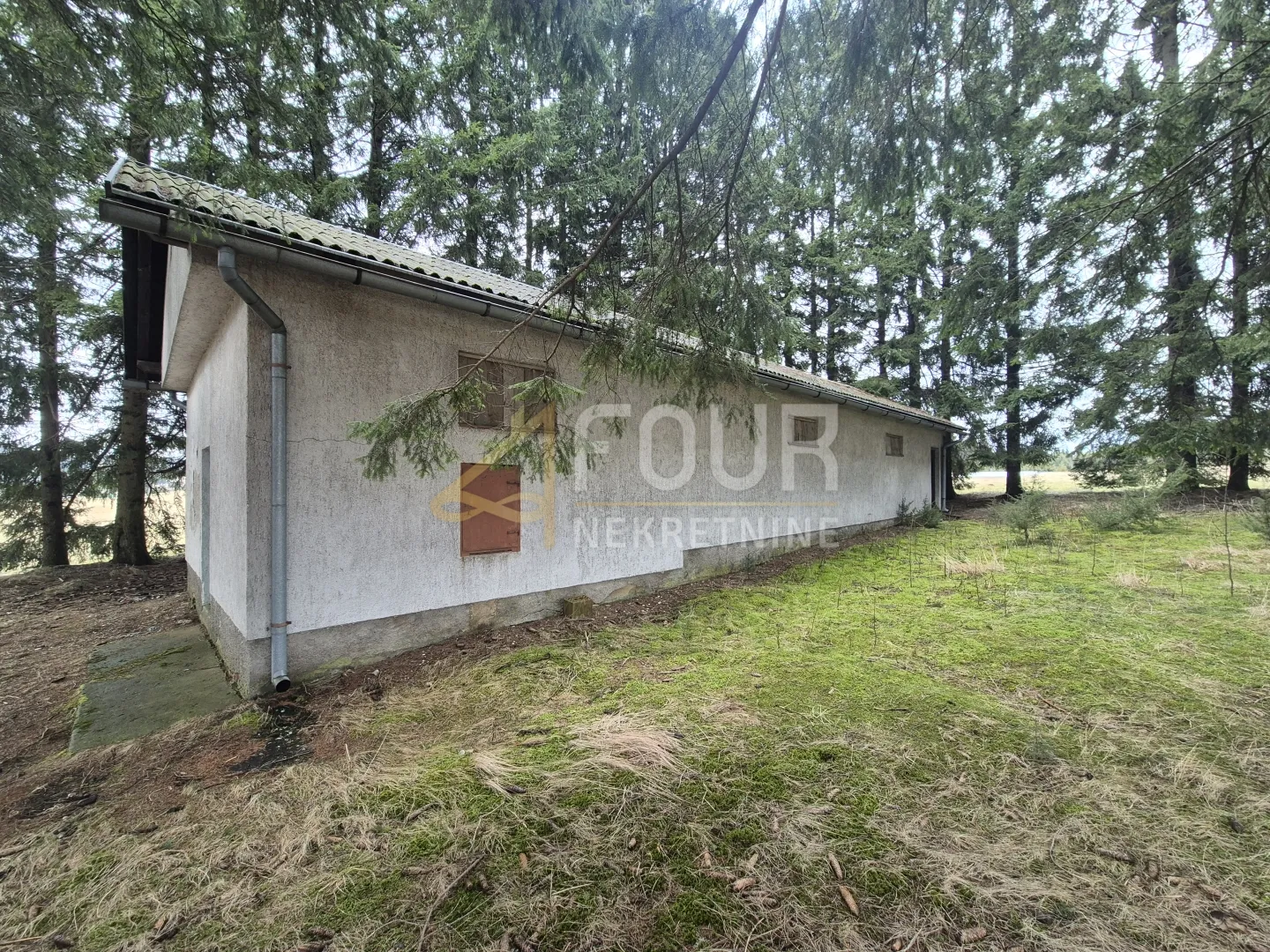 Gorski kotar, Ravna Gora, zemljište 2.957m2 - poslovna namjena