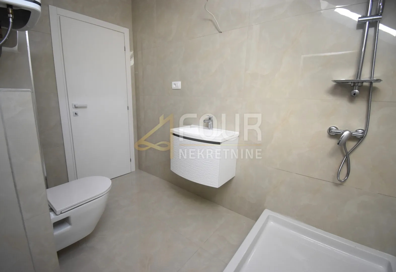 opatija, 89.26m2 - u naravi dva stana - slika 16