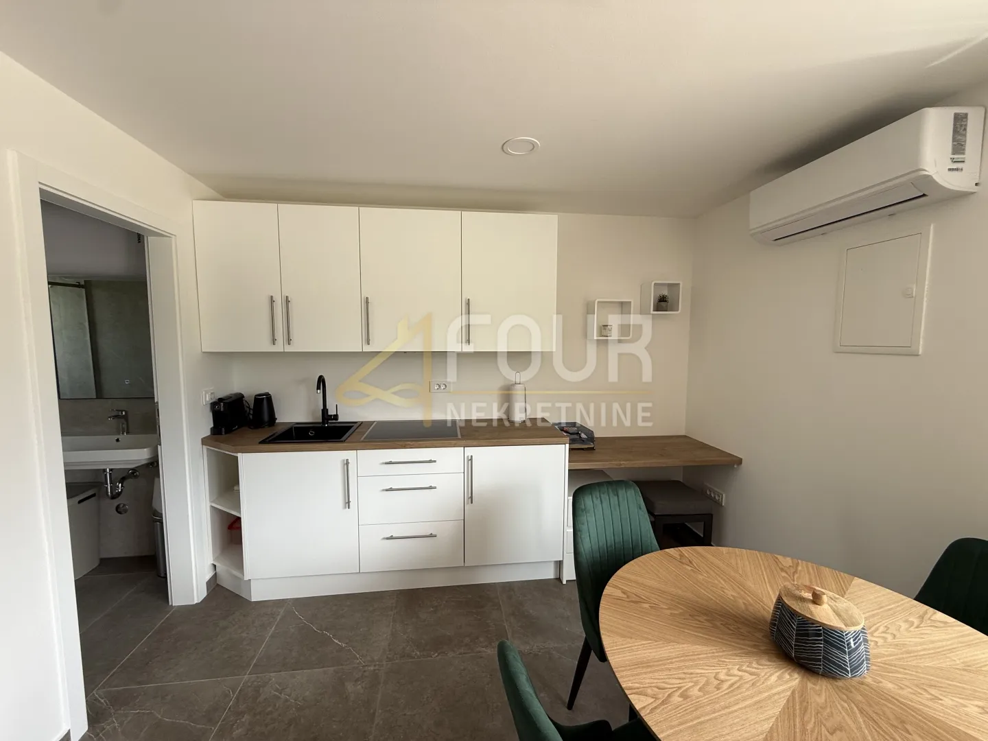 istra, sveti lovreč - okolica, kuća 346m2, balkon, terasa - slika 4