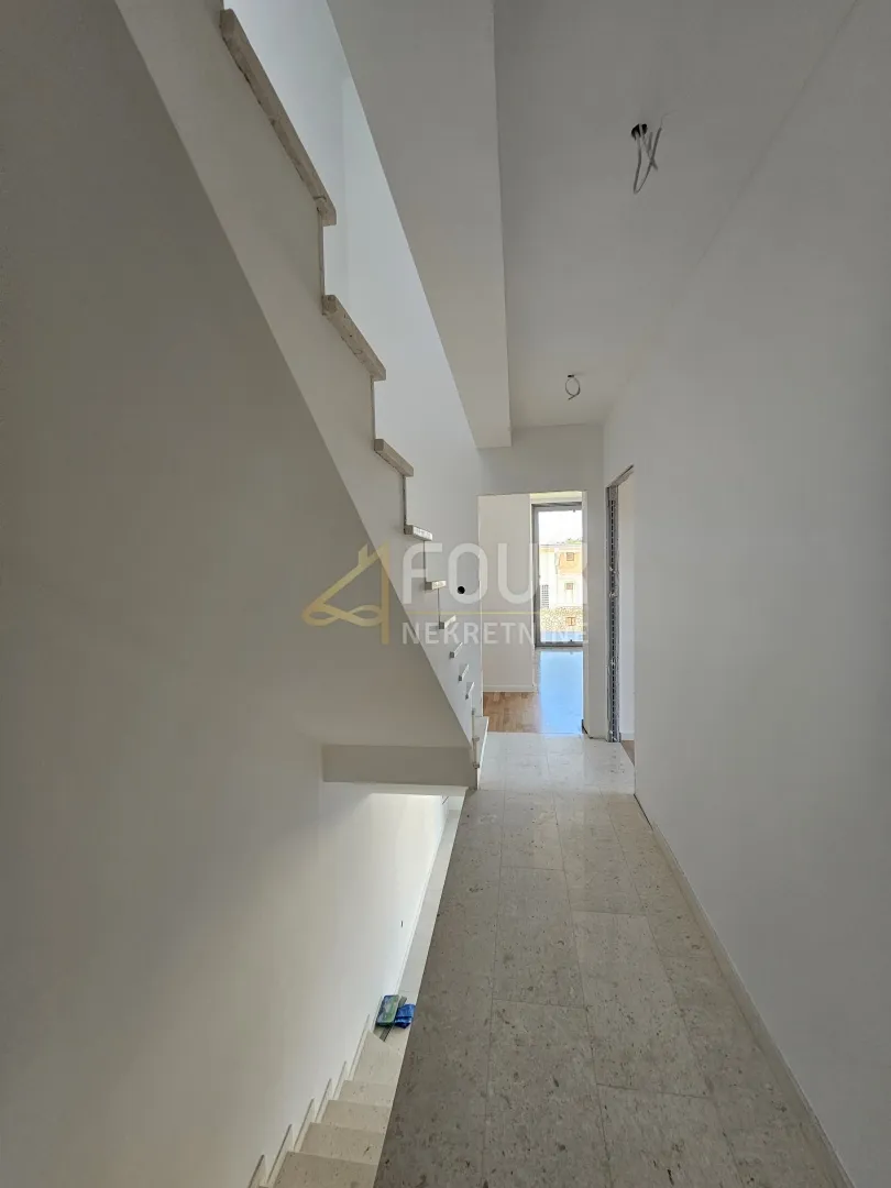tribunj, moderna i kvalitetna novogradnja, 200m od mora - slika 16