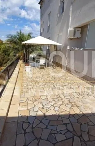 istra, medulin, kuća sa 6 stanova + dodatni apartman, blizina mora - slika 6