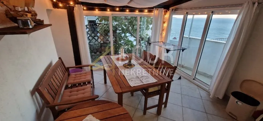otok cres, 33.18m2, namješten stan 100m od mora - slika 2