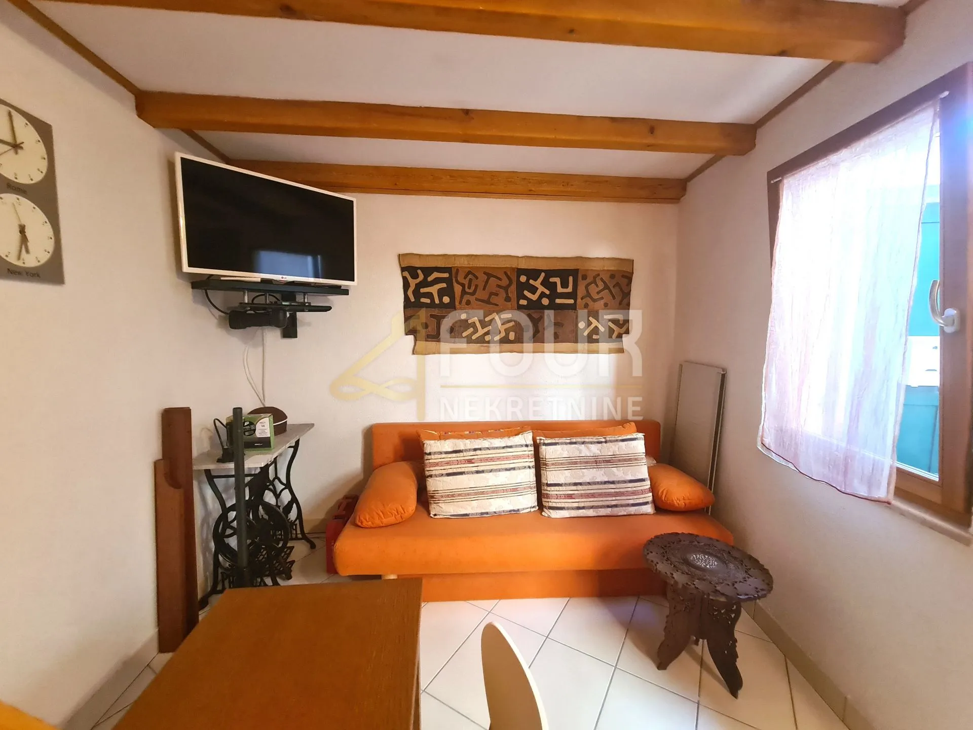 otok cres, cres, kuća i studio apartman u staroj jezgri - slika 11