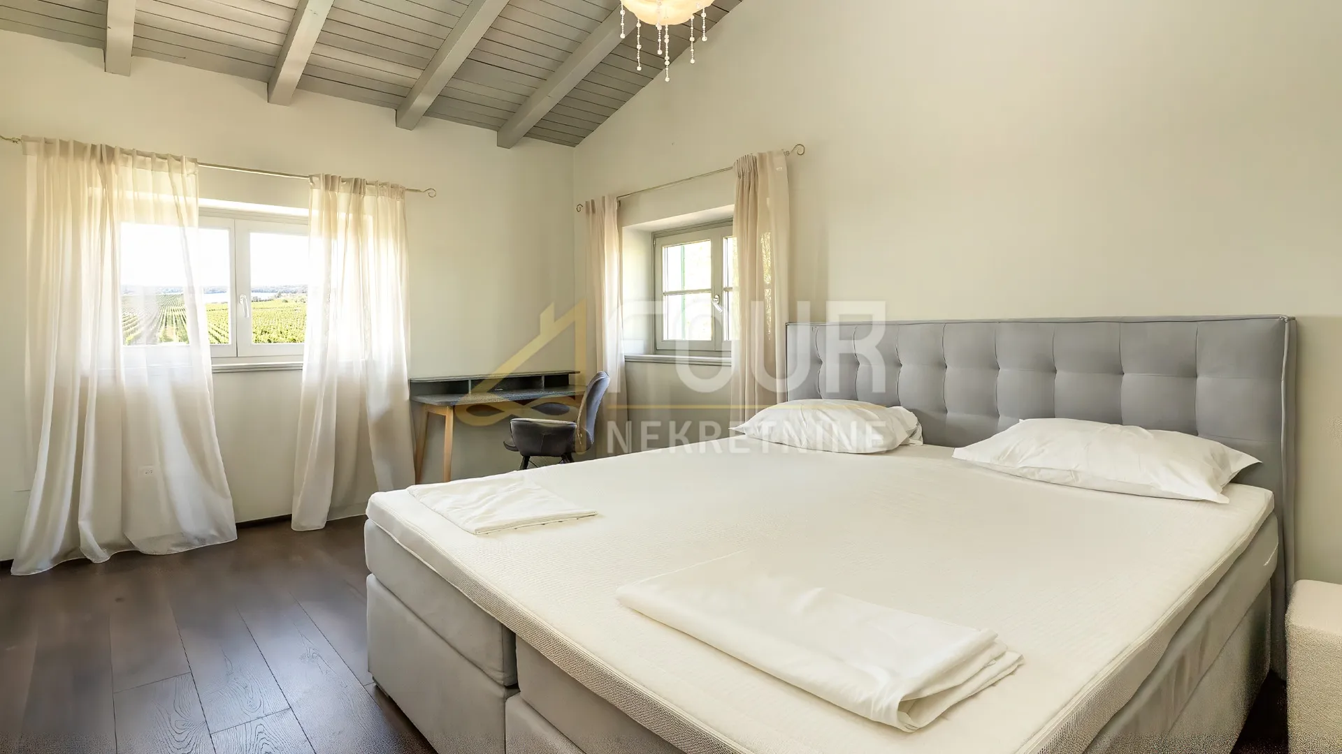 istra, kaštelir, prekrasna kamena vila s bazenom - slika 10
