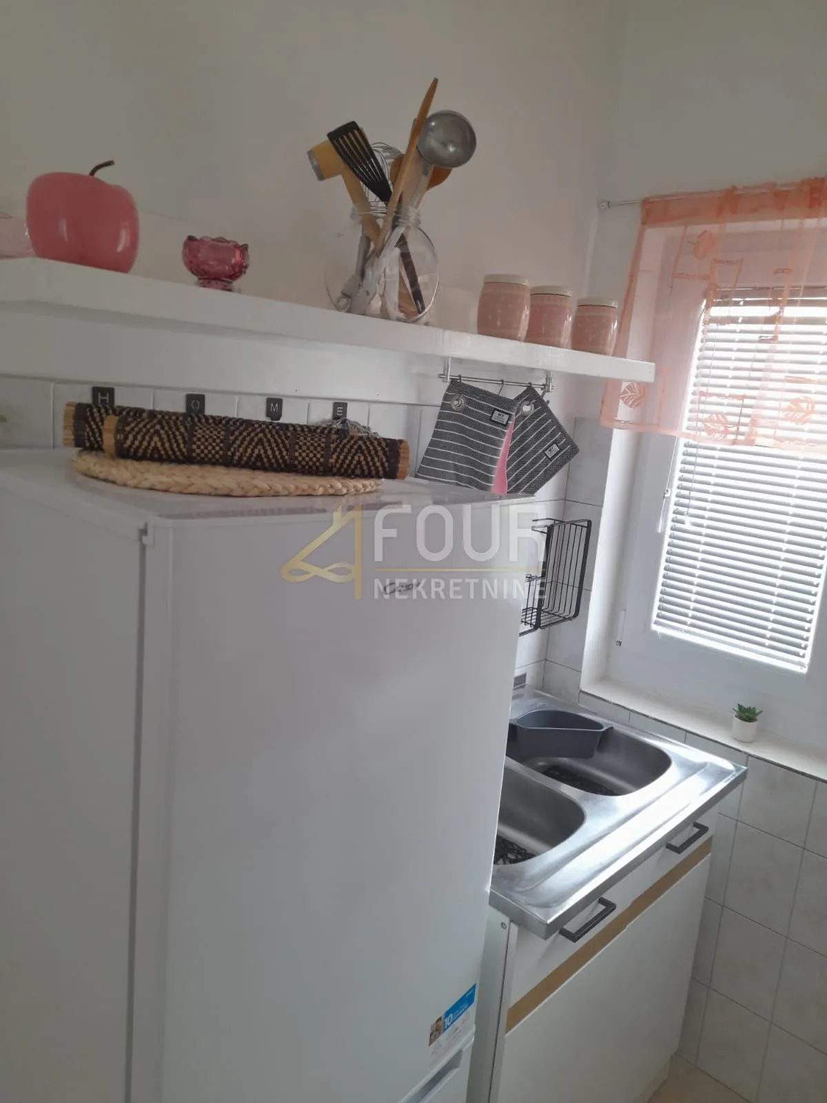 otok rab, kampor, samostojeća kuća, 265m2 - slika 8