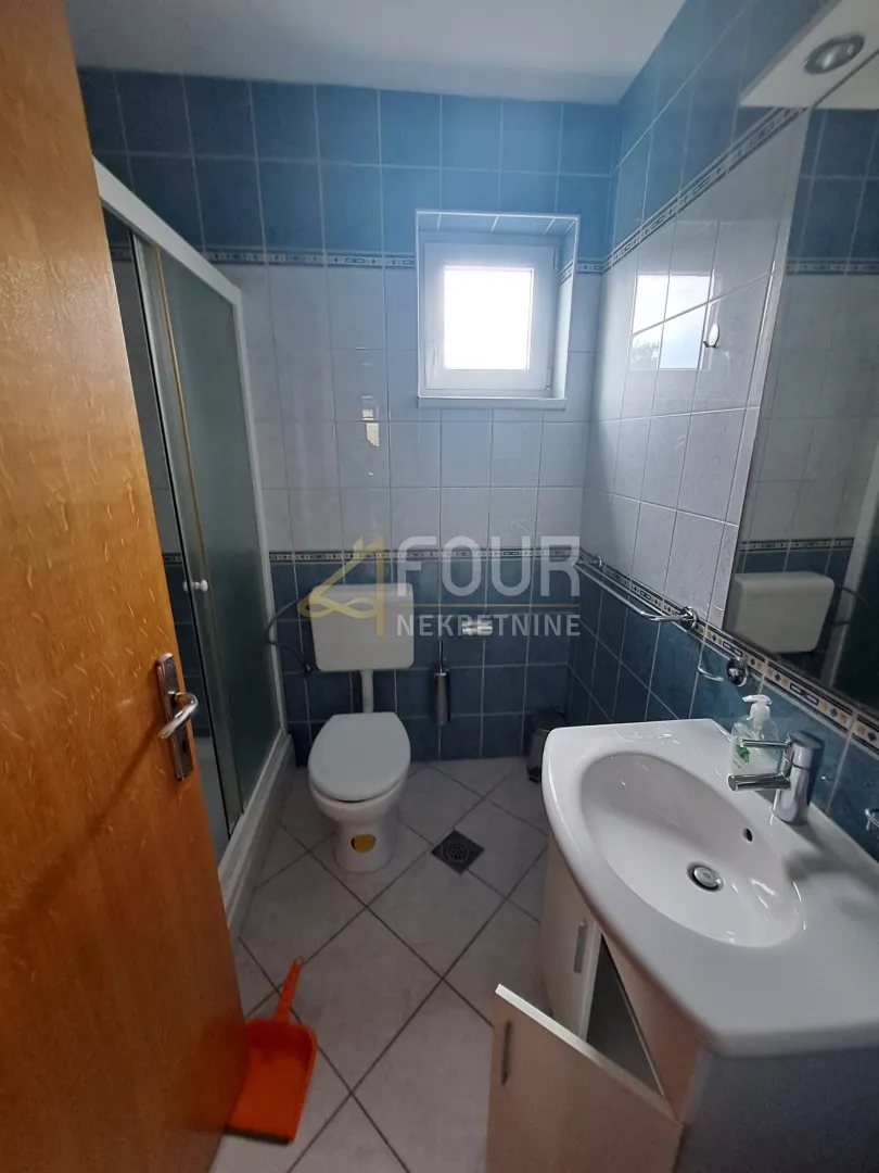 otok krk, malinska, 61m2, 2s+db, terasa - slika 10