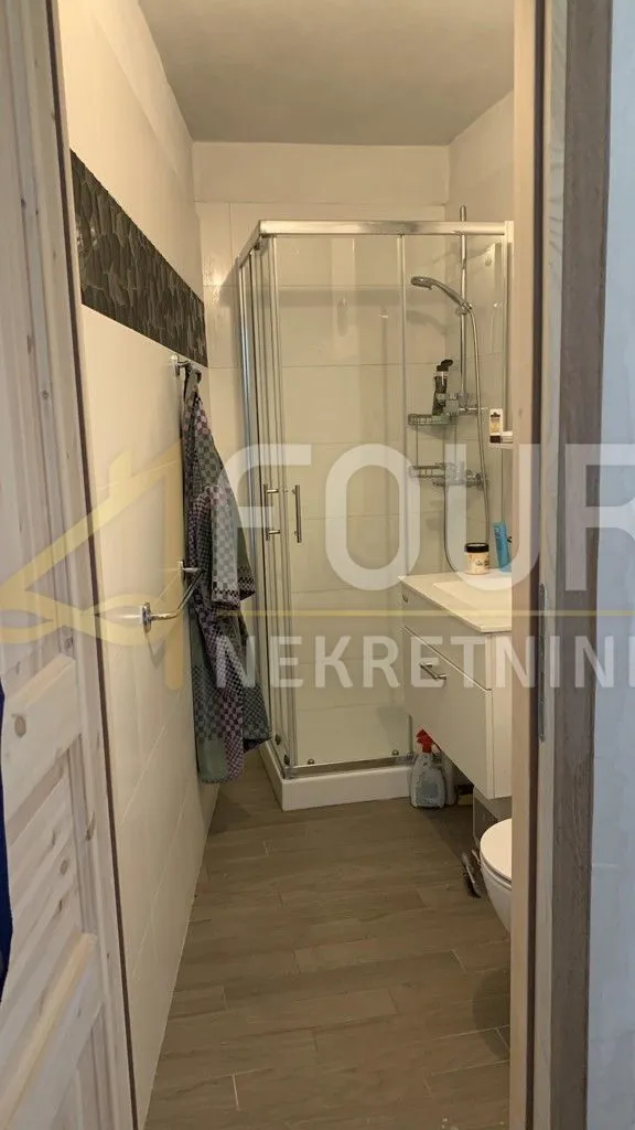istra, rovinj, kuća u samom centru, 2 terase, pogled na more - slika 8
