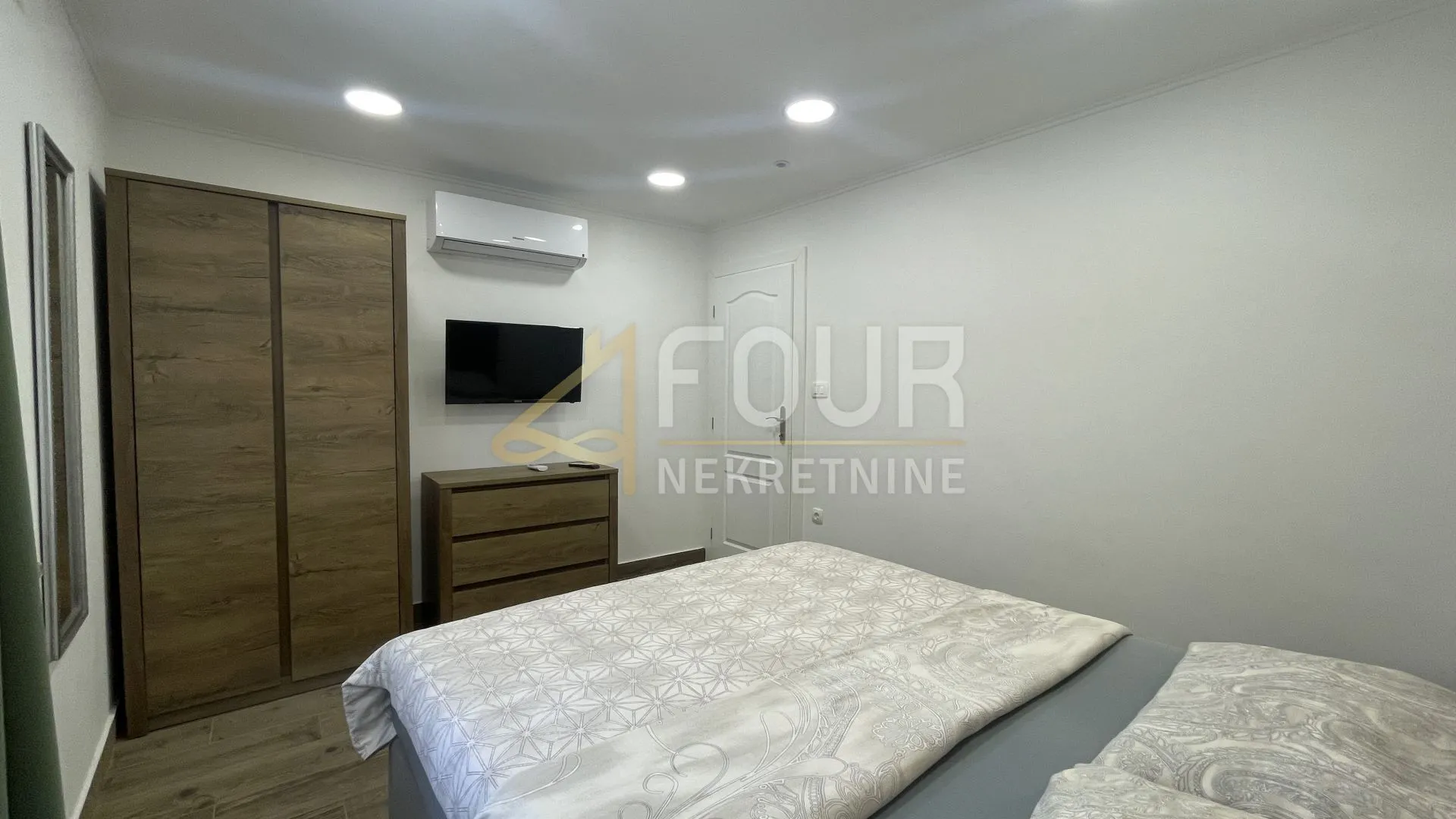 istra, poreč, kamena vila s bazenom - slika 25