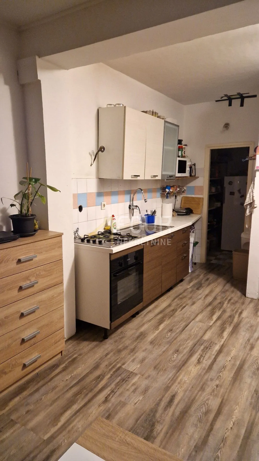 kastav, 208.44m2, dva stana, okućnica, pogled na more - slika 13