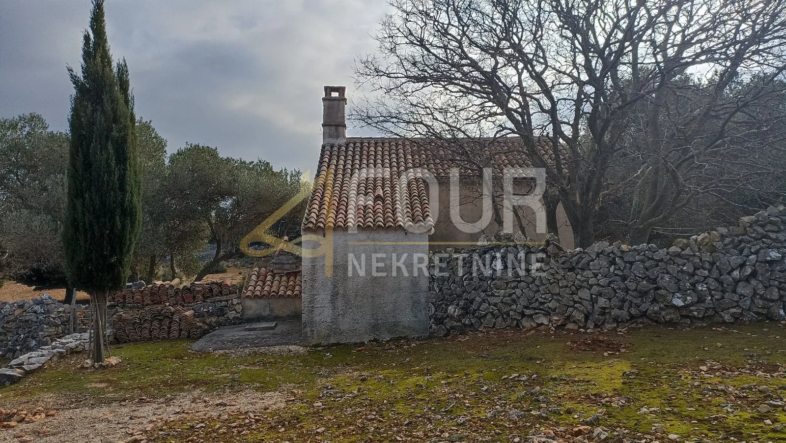 cres, imanje od 76.054m2 s kućom - slika 3