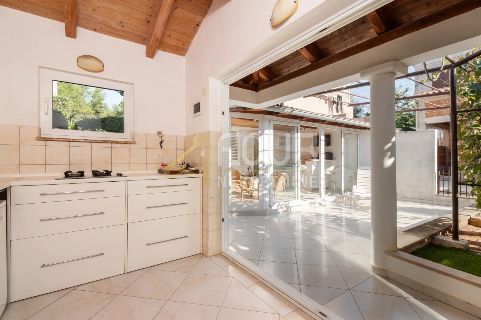 istra, pula - veruda, 212m2, 2 stana, terasa + balkon + okućnica + garaža - slika 24