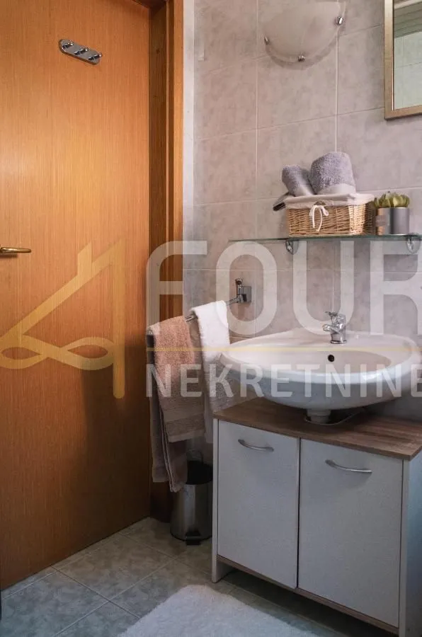 najam, matulji - okolica, zvoneća, kuća 100m2, okućnica 346m2 - slika 12