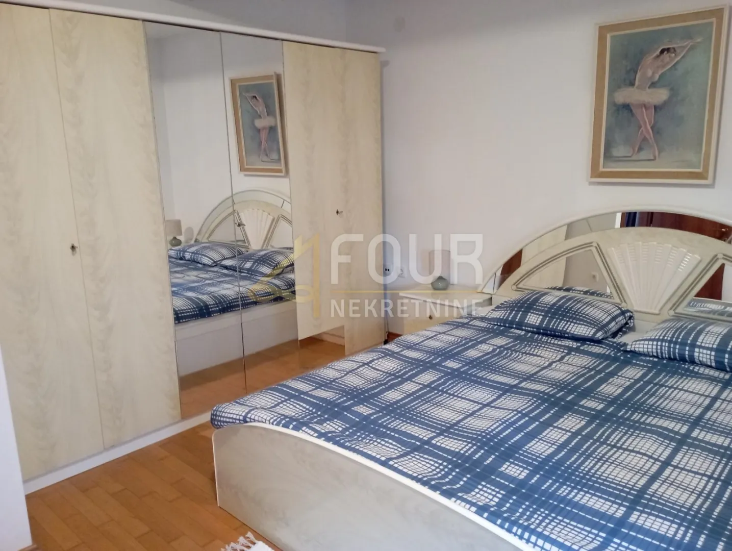 otok krk, grad krk, 42.68m2, 1s+db, terasa i vrt 45.50m2 - slika 8