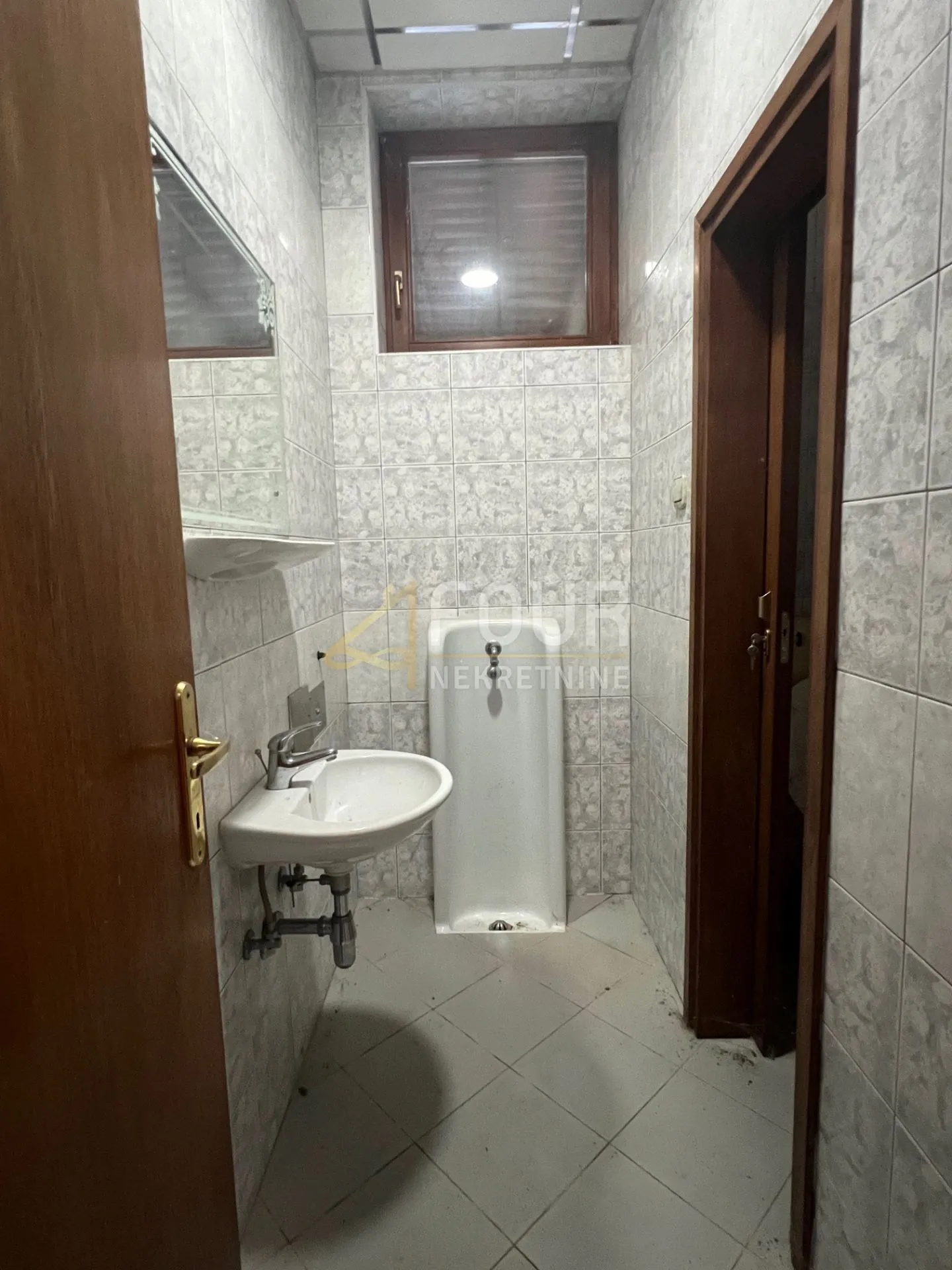 crikvenica, poslovni prostor, samo 150m od mora!!! - slika 5