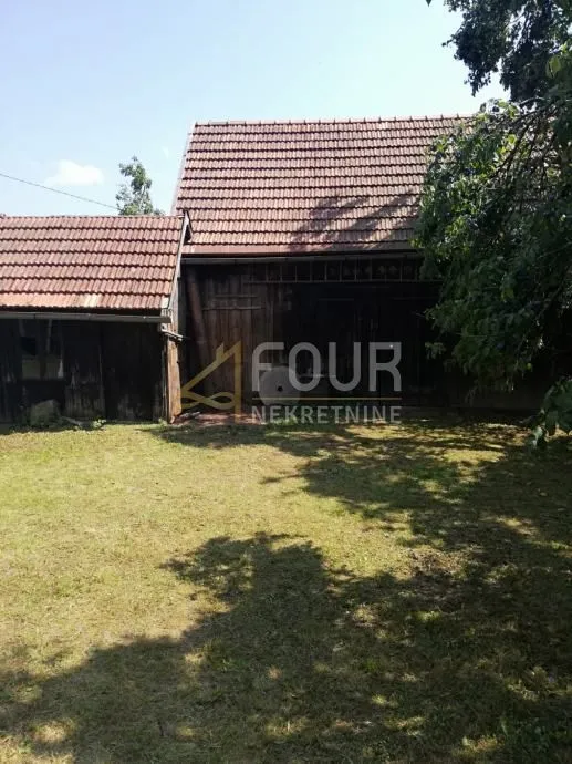 gorski kotar, brod moravice, samostojeća kuća 120m2, okućnica - slika 5