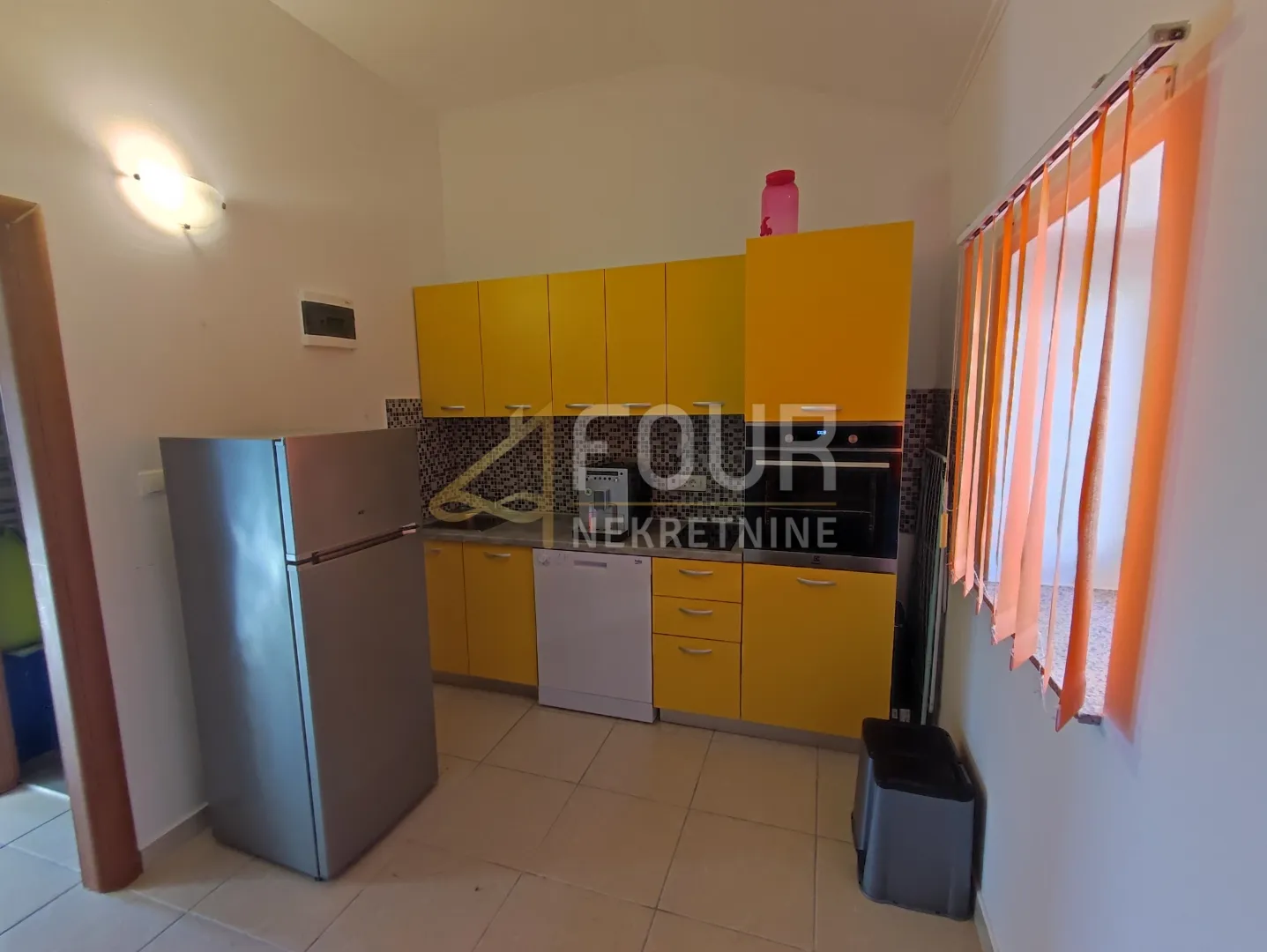 matulji - okolica, adaptirana kuća s 2 apartmana i poslovnim prostorom - slika 23