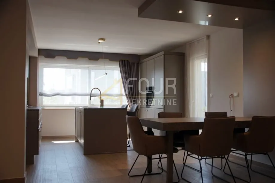 Istra, Rovinj, dizajnerski stan od 141.80m2, 3s+db